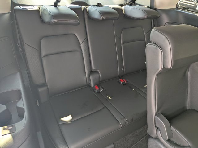 Used 2024 Nissan Pathfinder SL AWD/4WD image 15