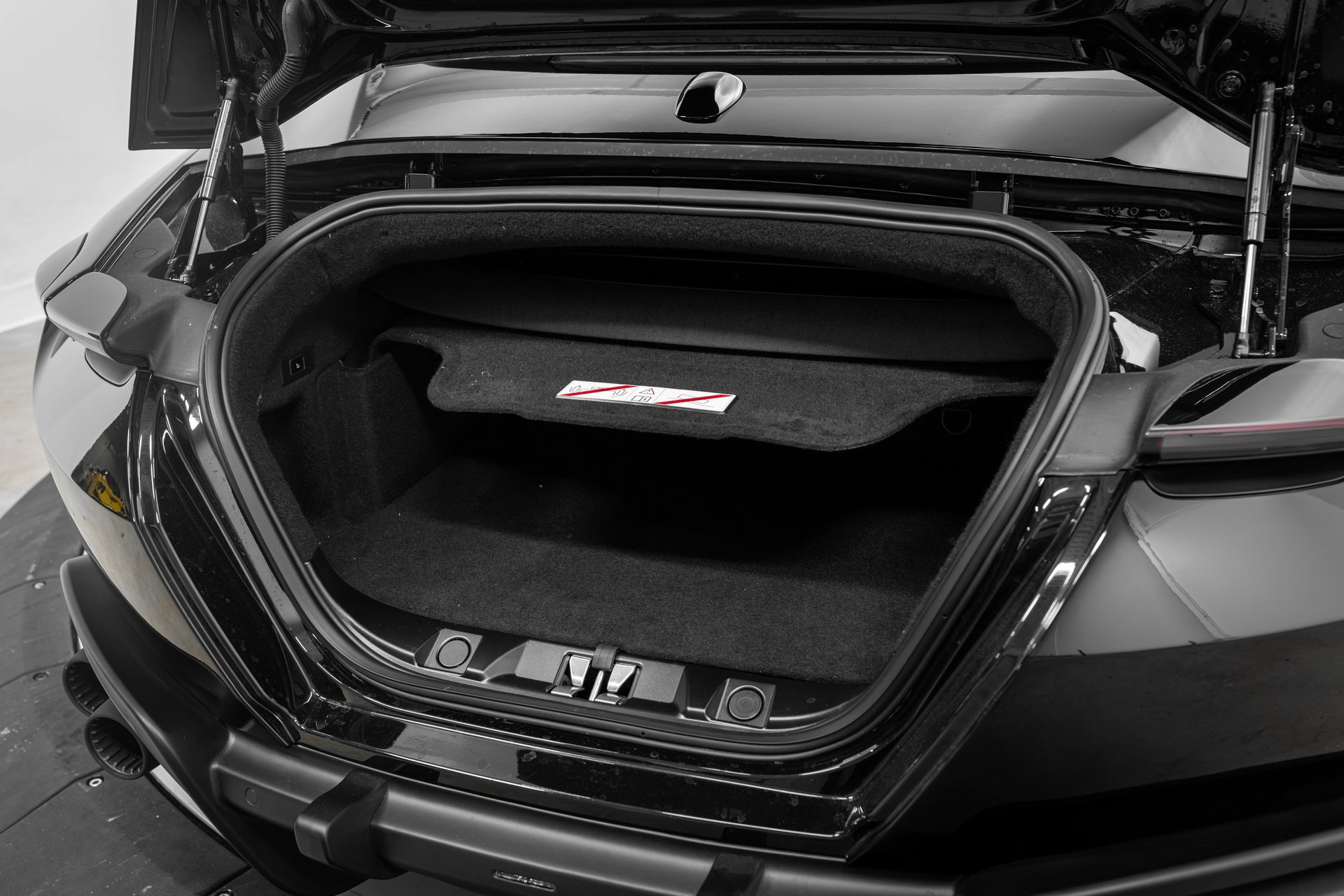 Certified 2025 Ferrari Roma Spider image 25