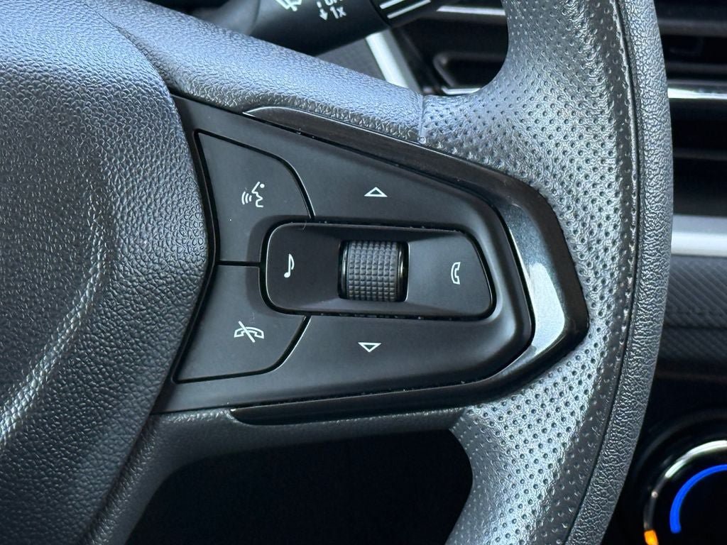 Used 2025 Chevrolet TrailBlazer LT AWD/4WD image 21