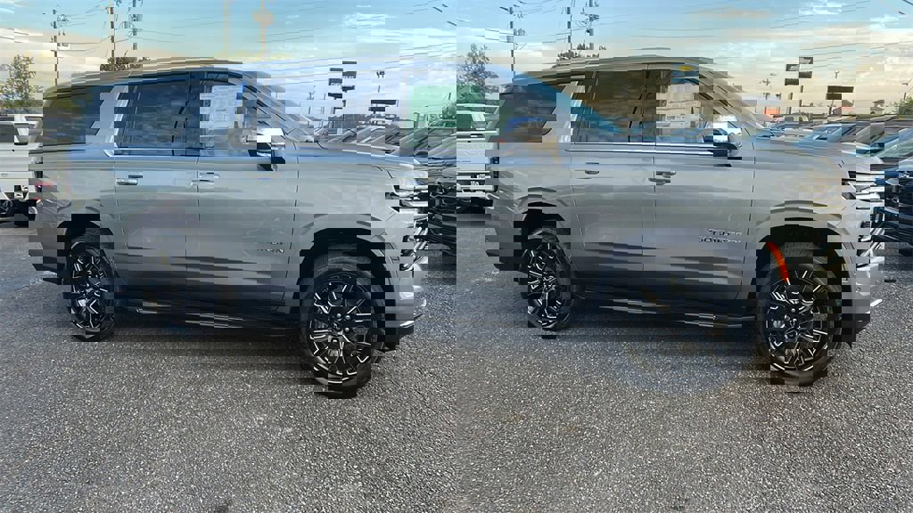 New 2026 Chevrolet Suburban Premier w/ Sun And Tow Package image 4