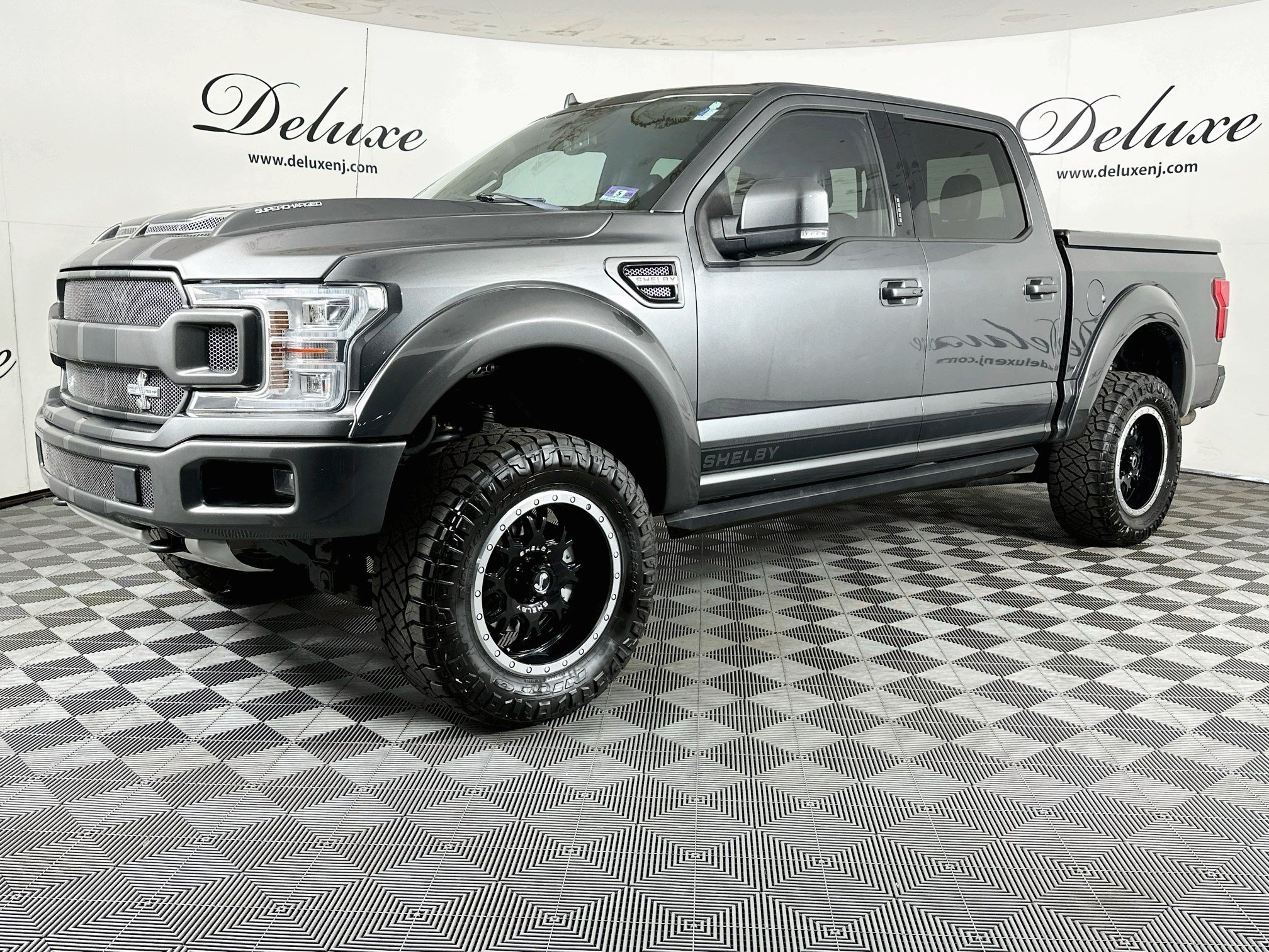 Used 2018 Ford F150 Lariat w/ Equipment Group 502A Luxury AWD/4WD image 3