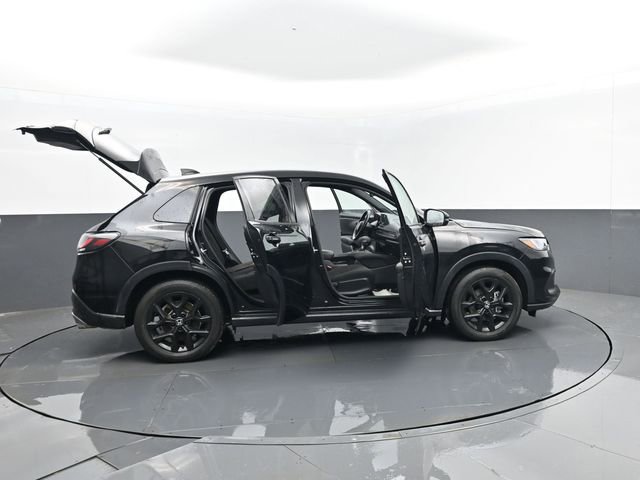 Used 2025 Honda HR-V Sport image 28