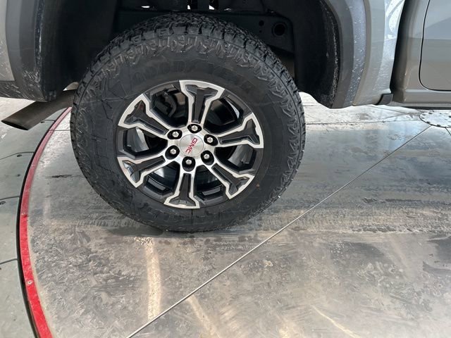 Used 2024 GMC Canyon AT4 image 16