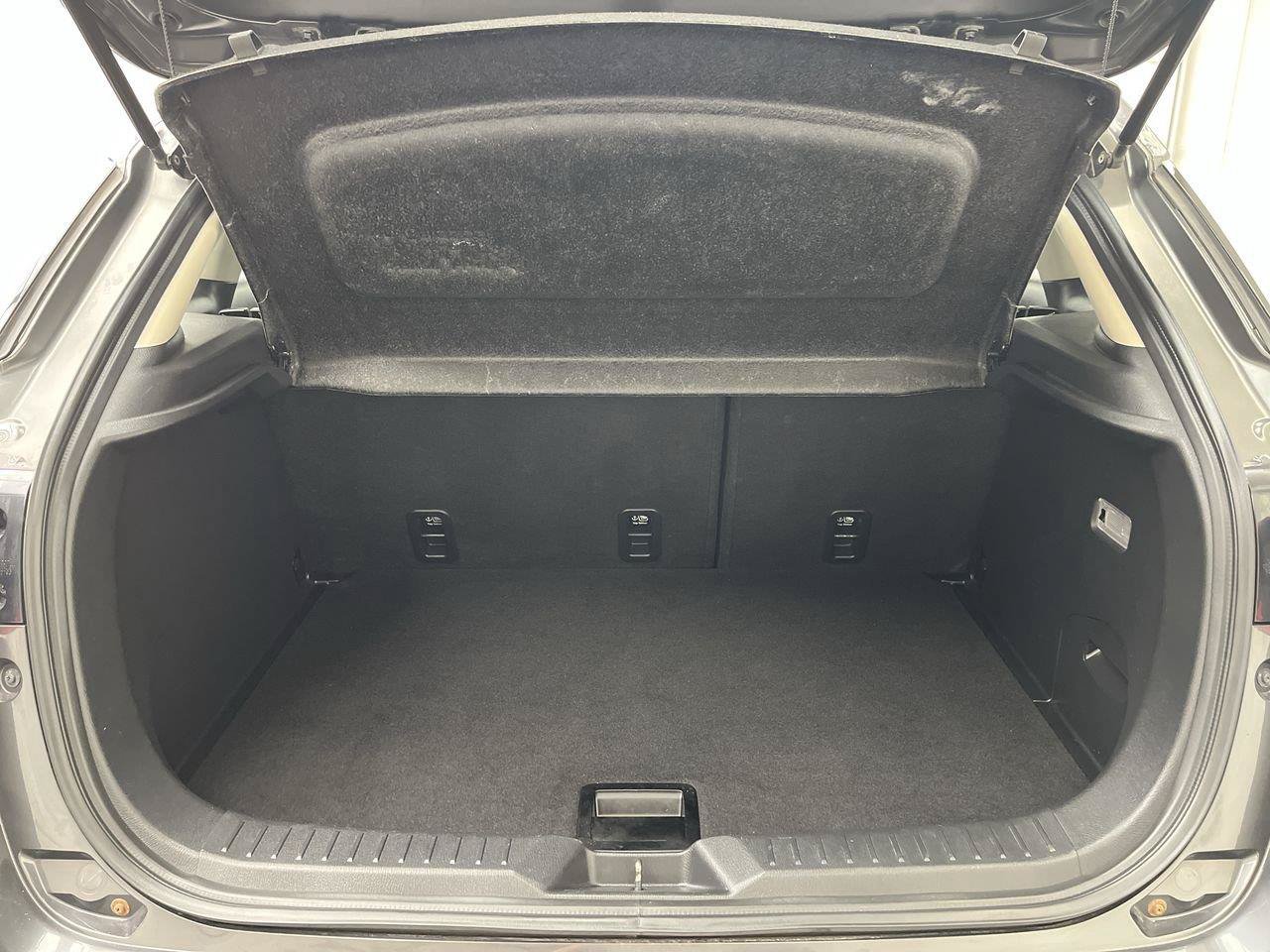Used 2018 MAZDA CX-3 Touring w/ Preferred Equipment Package AWD/4WD image 3