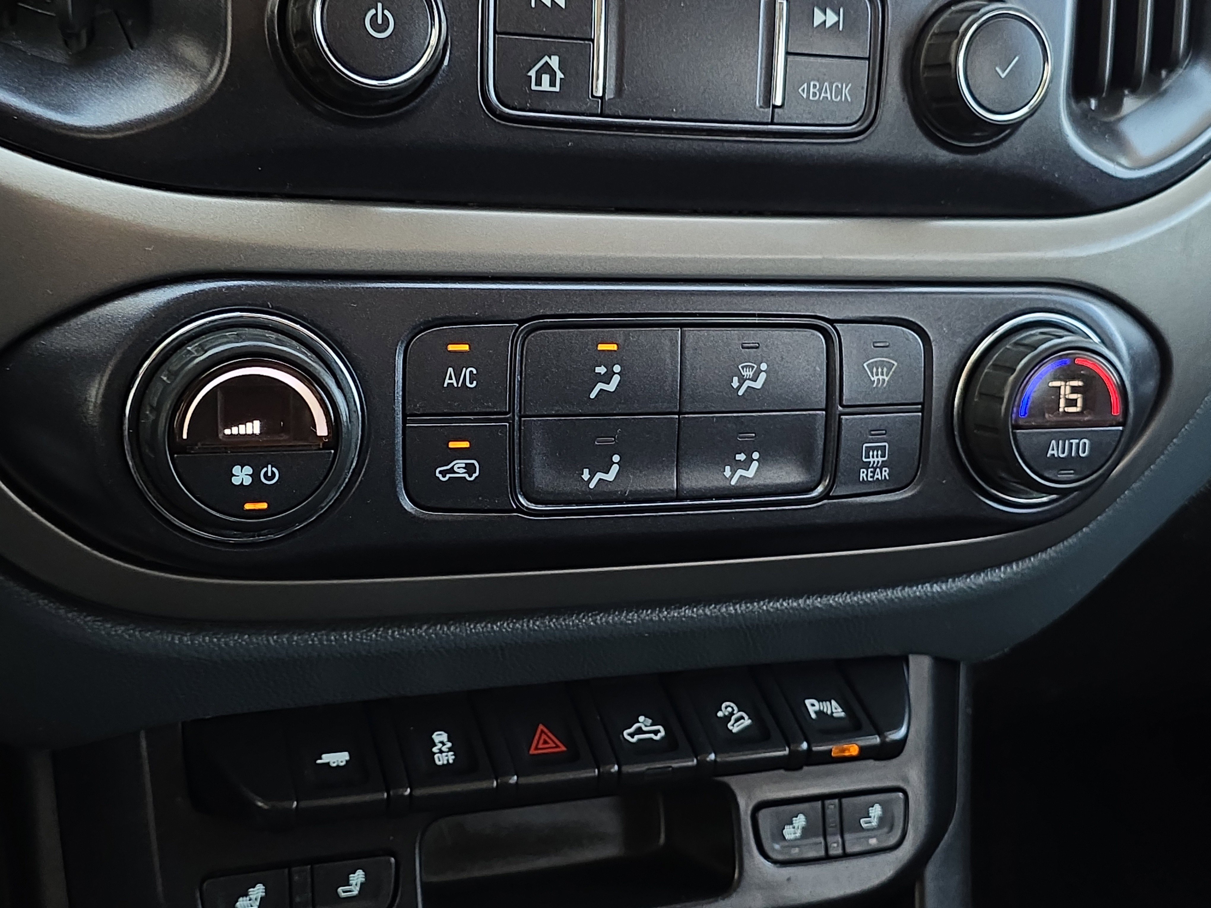 Used 2021 Chevrolet Colorado Z71 w/ Z71 Midnight Edition image 23