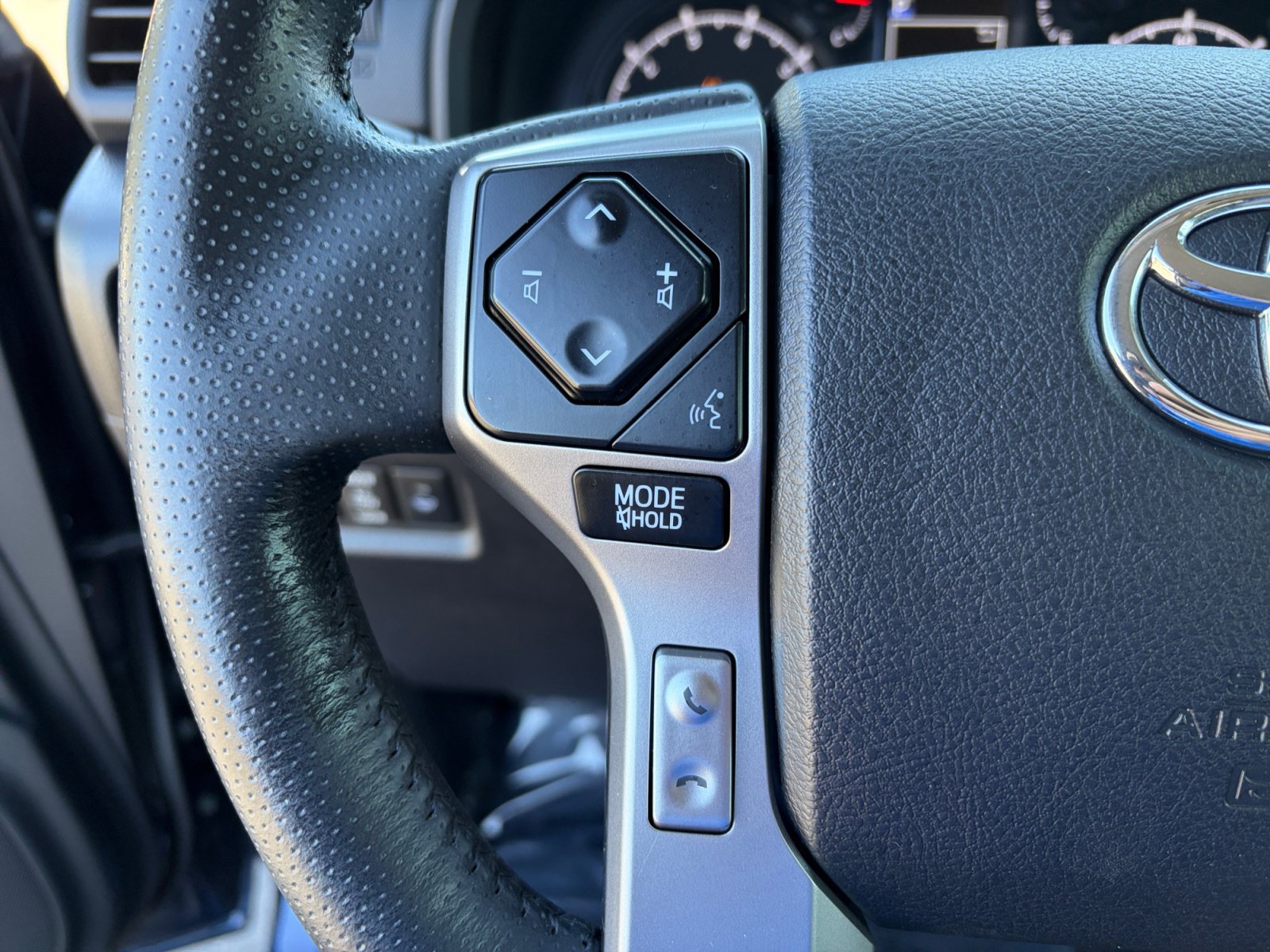 Certified 2023 Toyota 4Runner SR5 AWD/4WD image 14