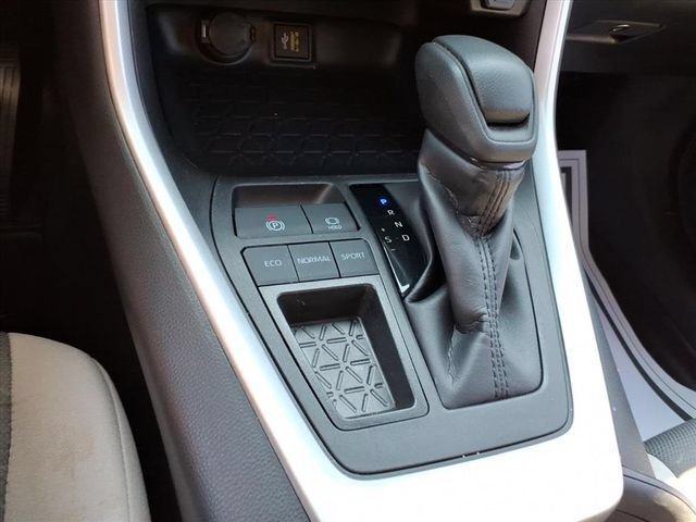 Used 2025 Toyota RAV4 XLE FWD image 26