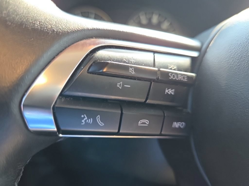 Used 2025 MAZDA MAZDA3 s FWD image 31