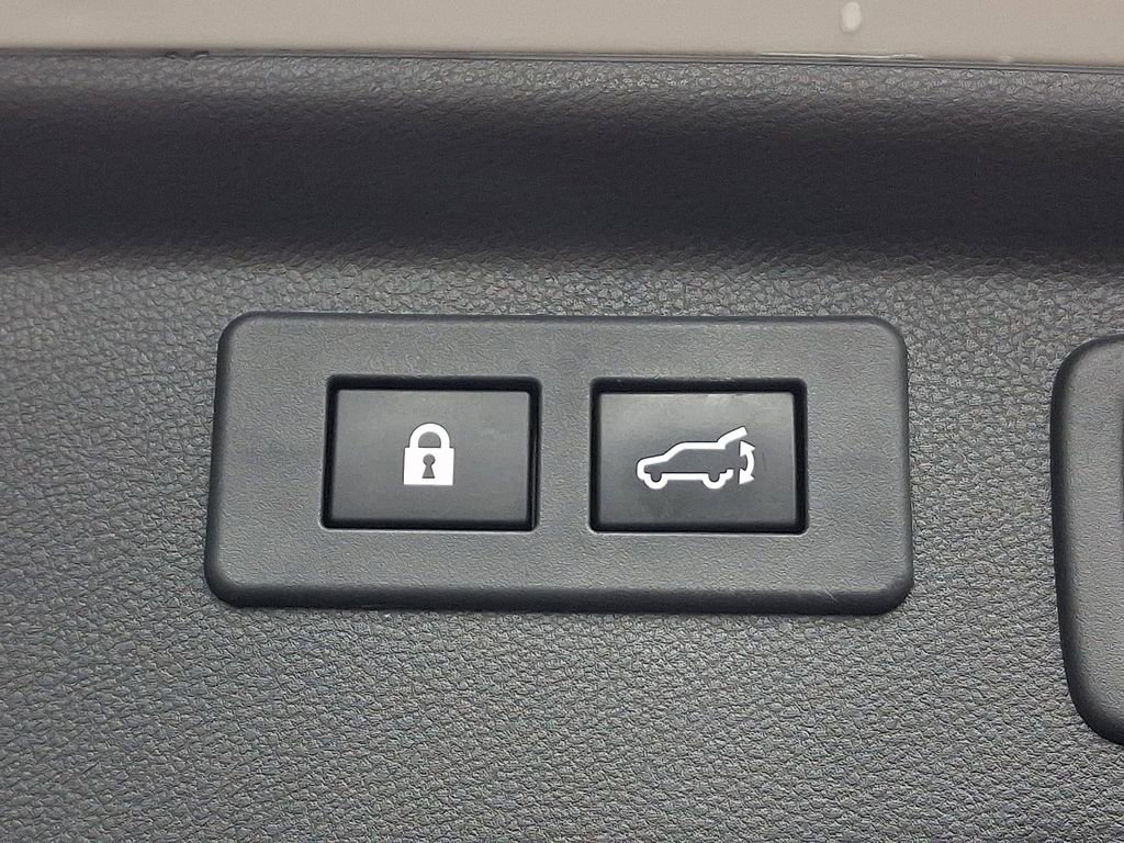 Used 2020 Subaru Forester Limited image 30