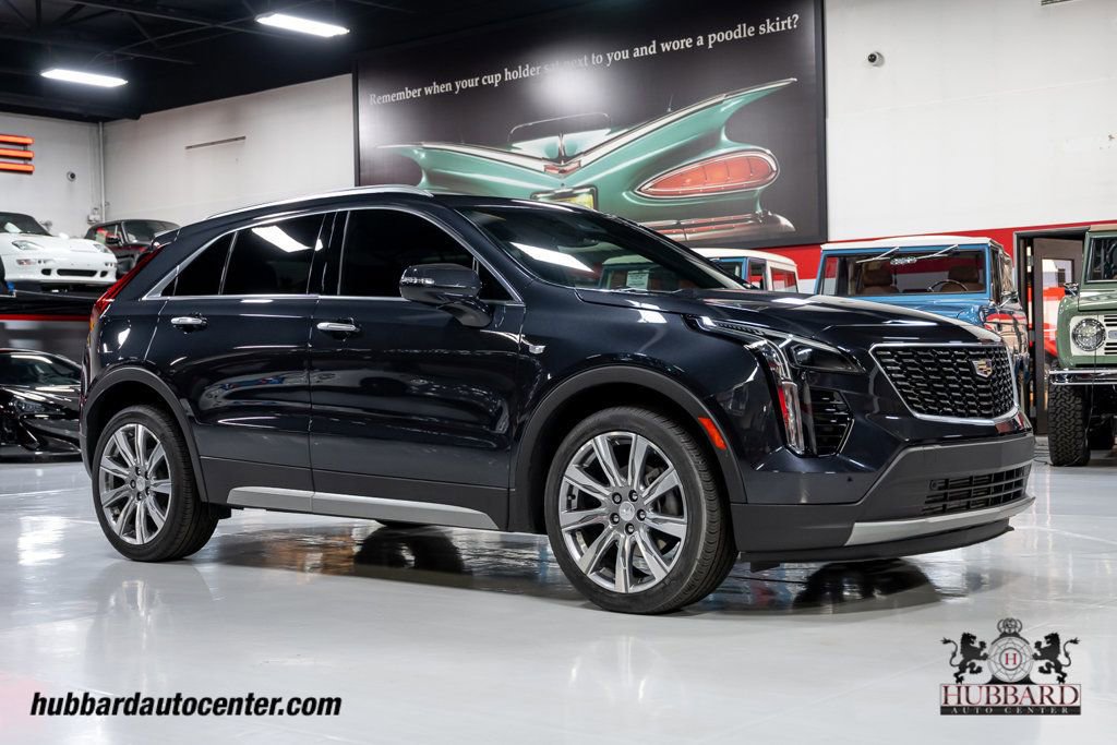 Used 2023 Cadillac XT4 Premium Luxury image 1