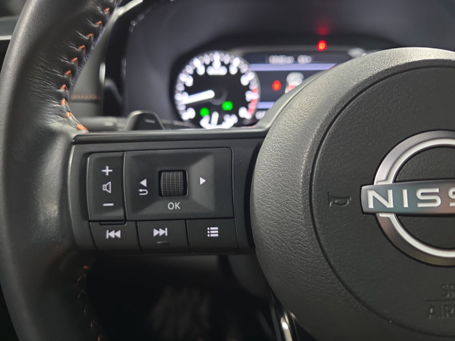 Used 2025 Nissan Pathfinder Rock Creek image 17