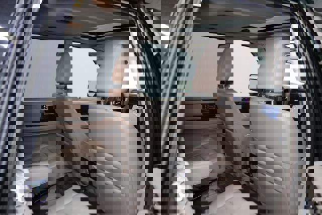 Used 2015 Lincoln Navigator 2WD image 25