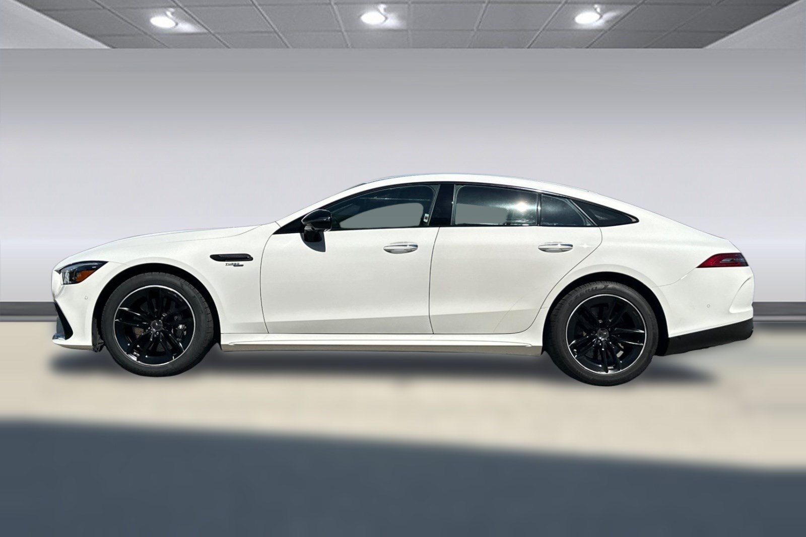 Used 2021 Mercedes-Benz AMG GT 43 image 2