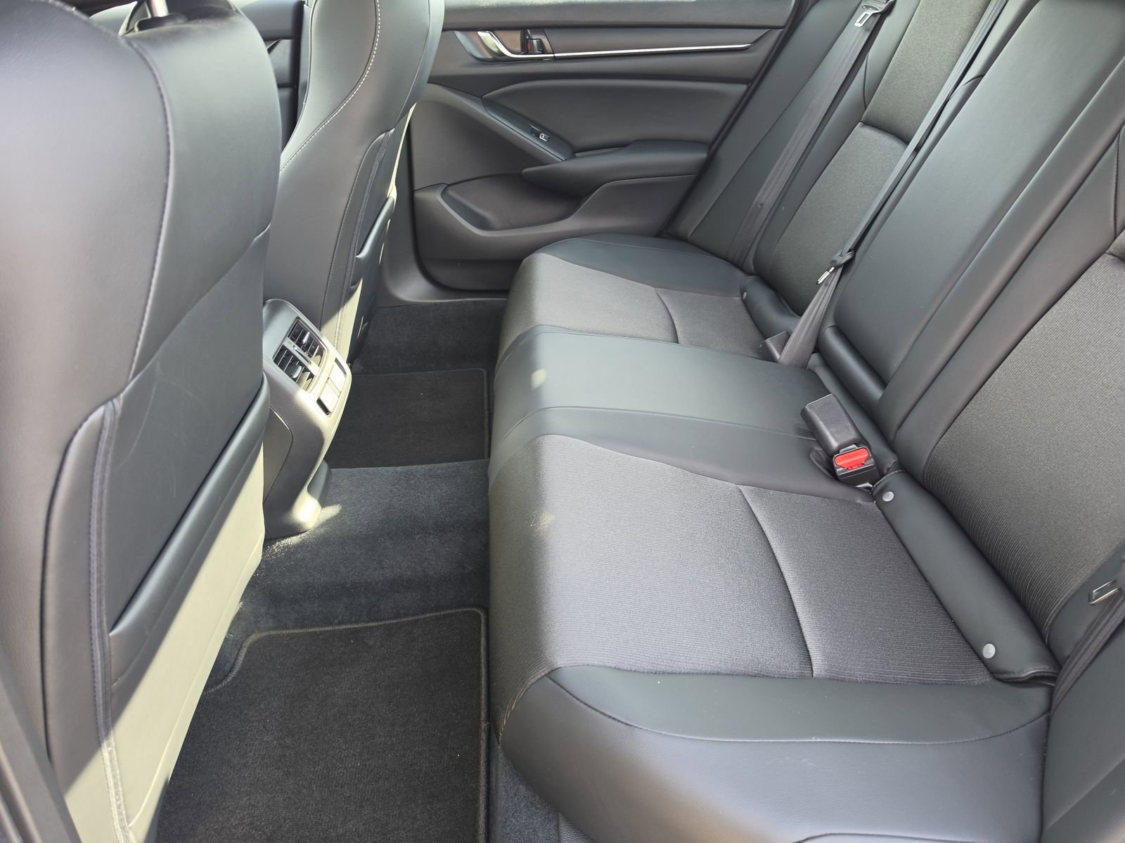 Used 2022 Honda Accord Sport image 13