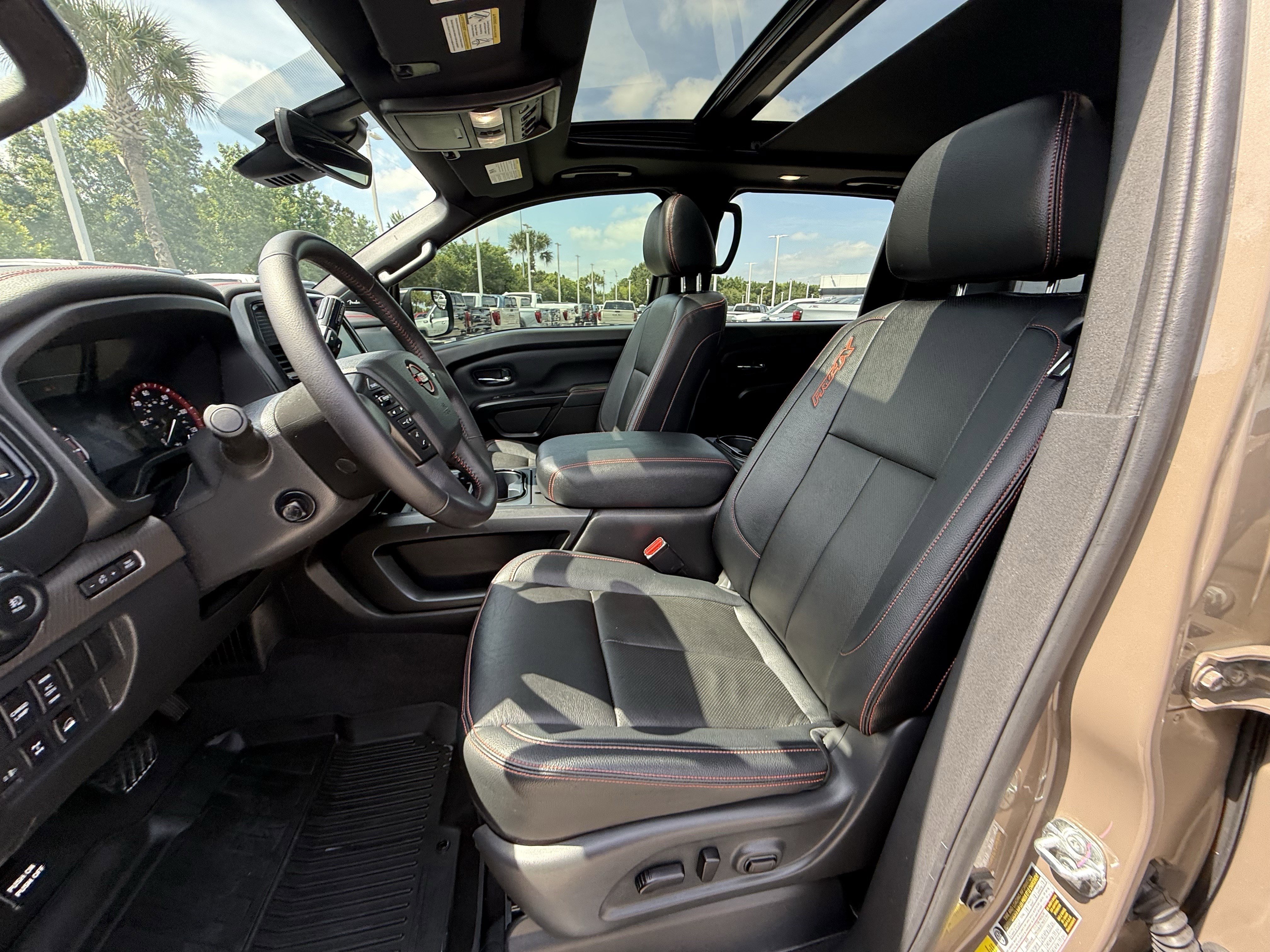 Used 2024 Nissan Titan PRO-4X w/ Pro-4x Convenience Package AWD/4WD image 28