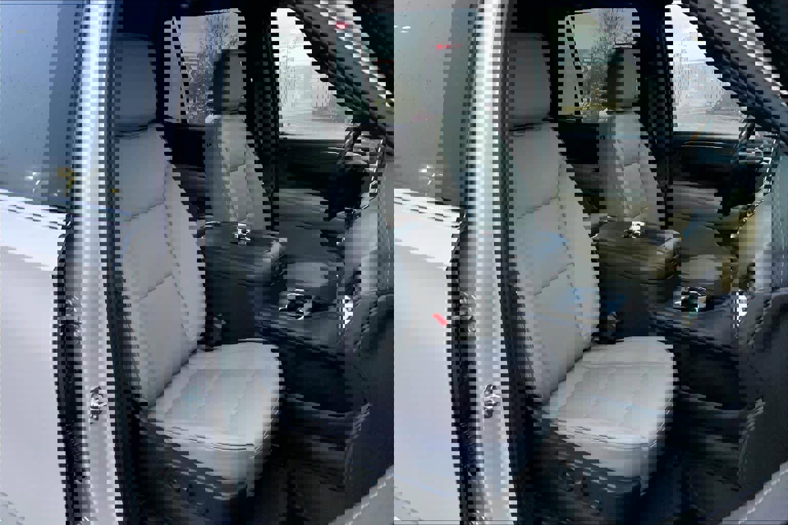 Used 2023 GMC Yukon SLT image 9