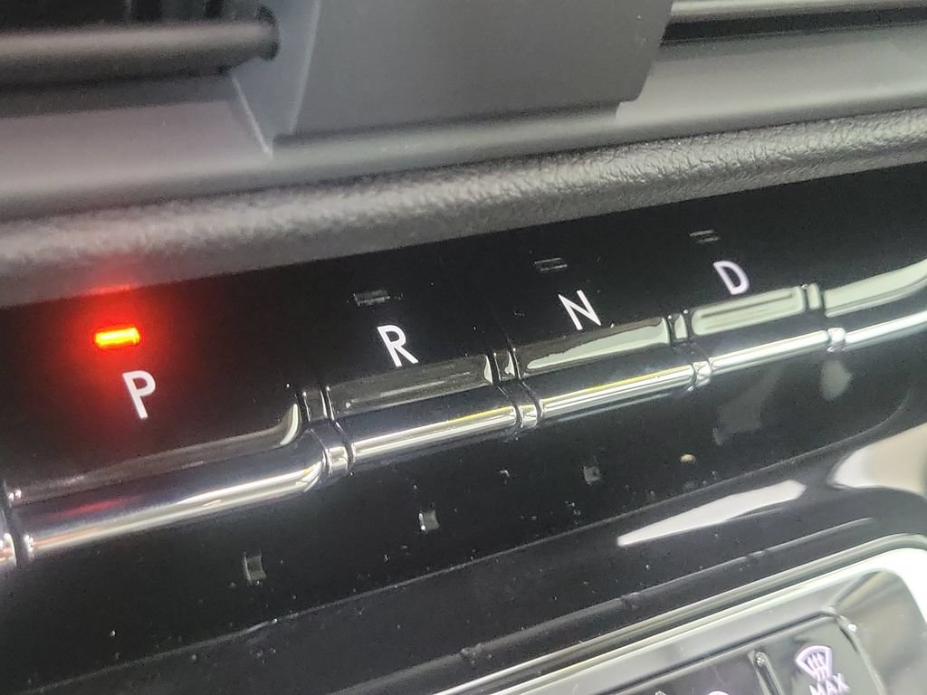 Certified 2025 Lincoln Corsair FWD image 30