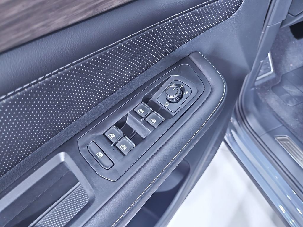 New 2026 Volkswagen Atlas SEL Premium R-Line image 11