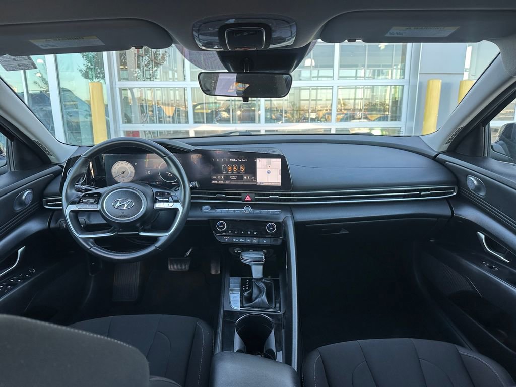 Used 2023 Hyundai Elantra SEL w/ Convenience Package image 19