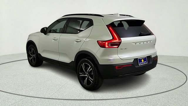 New 2026 Volvo XC40 B5 Core w/ Climate Package AWD/4WD image 5