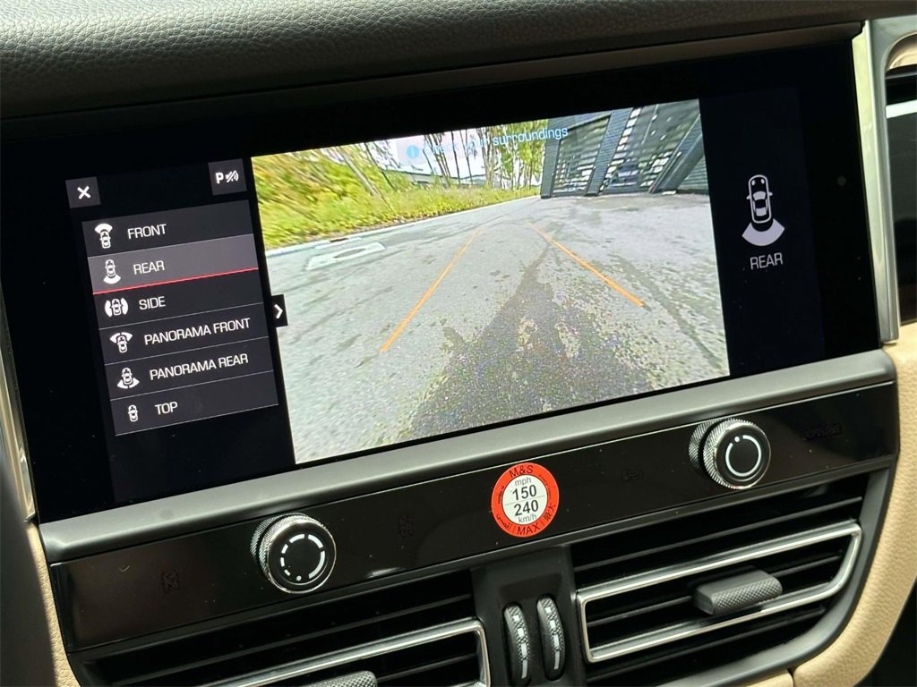 Certified 2025 Porsche Macan image 25