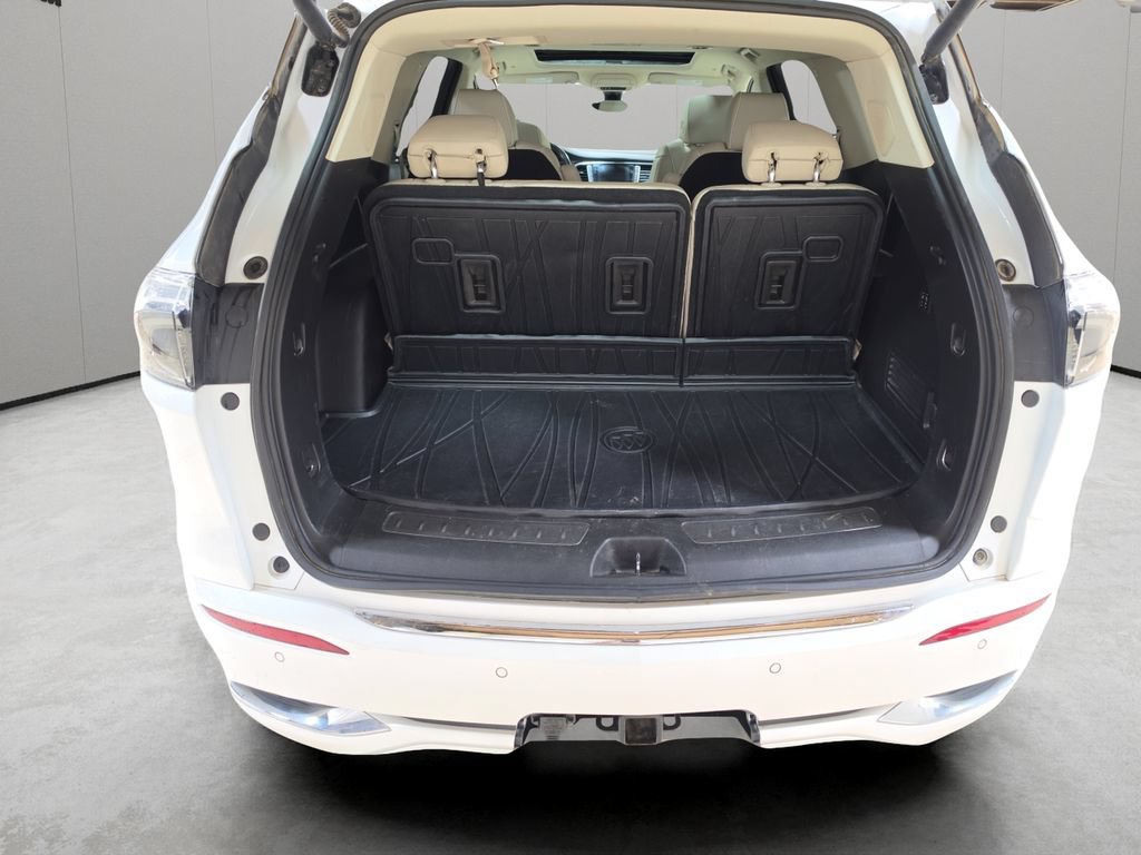 Used 2023 Buick Enclave Avenir w/ Avenir Technology Package AWD/4WD image 11