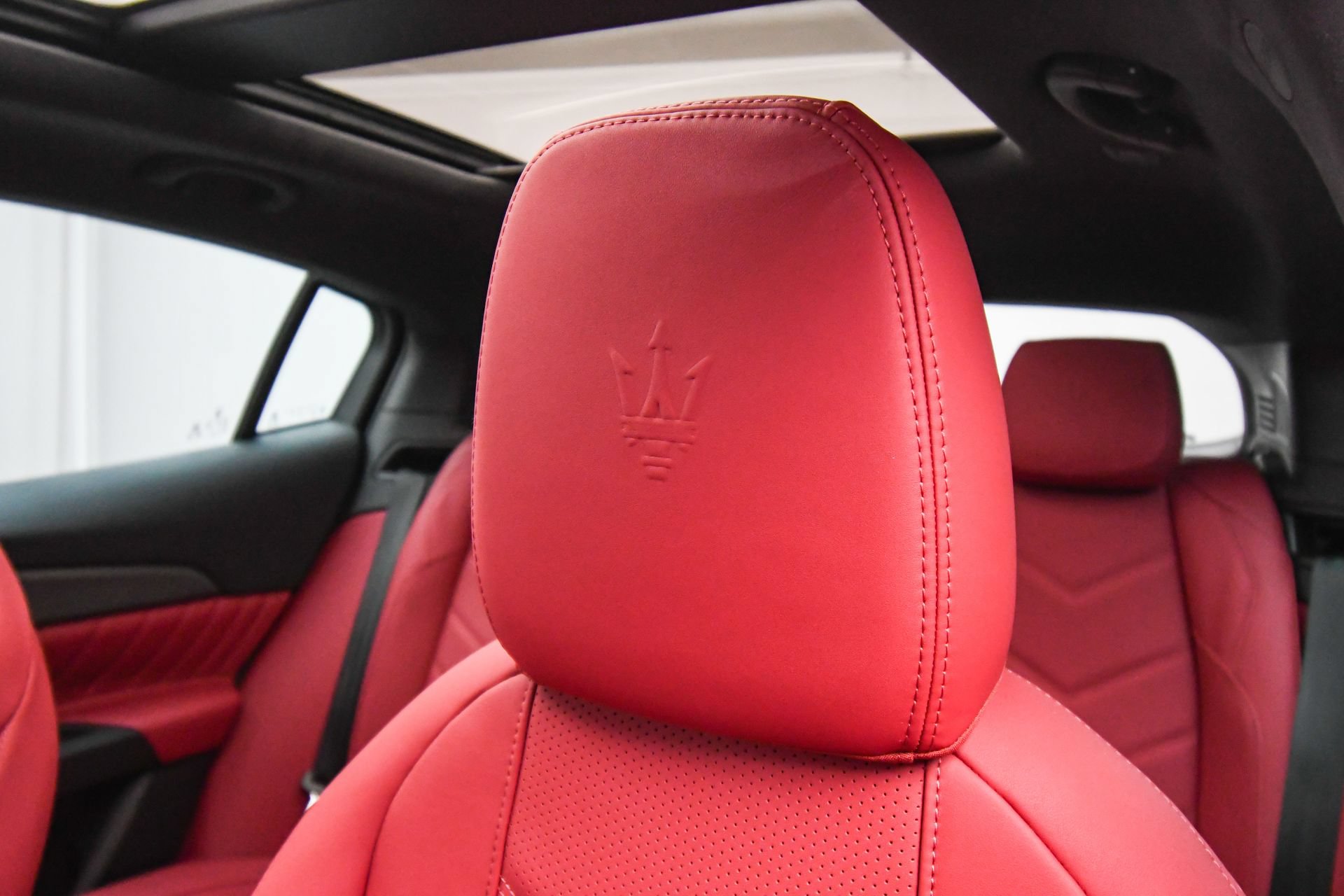 Used 2025 Maserati Grecale Modena AWD/4WD image 52