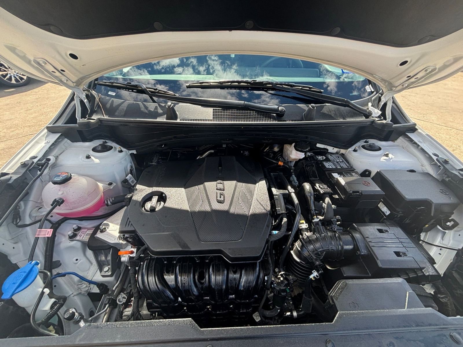 Used 2025 Kia Sportage LX image 30