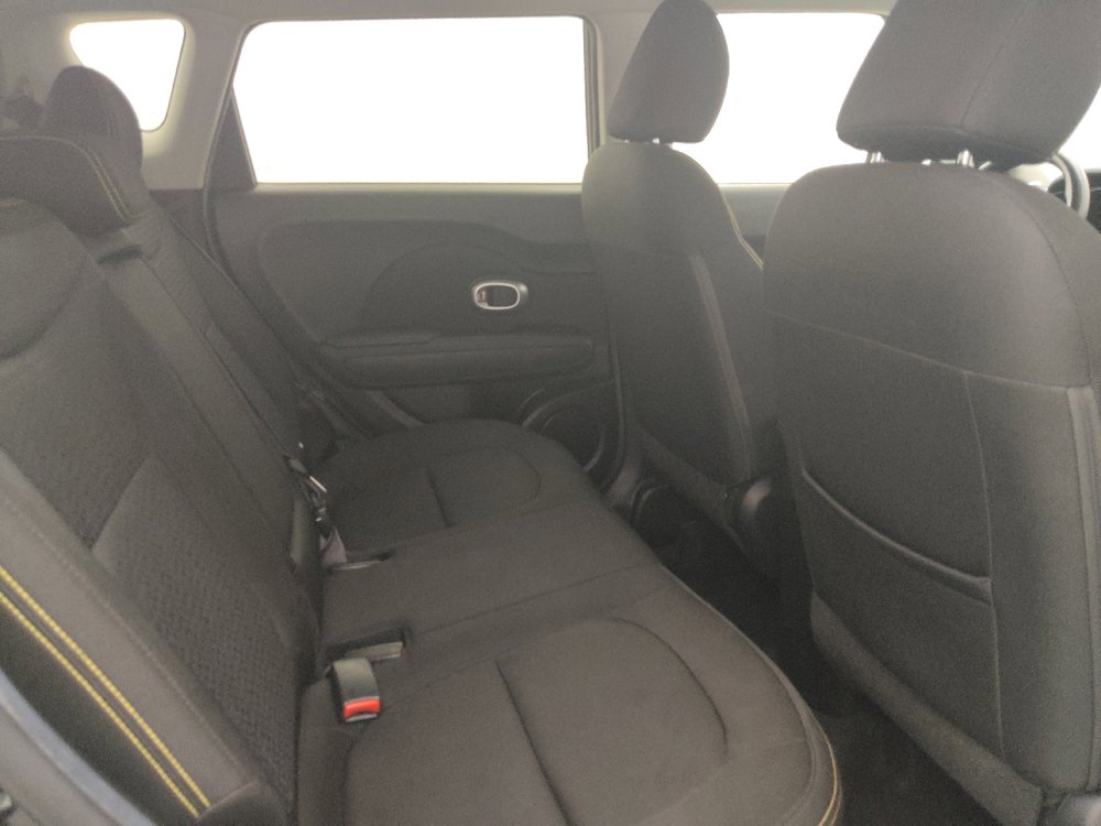 Used 2015 Kia Soul + FWD image 19