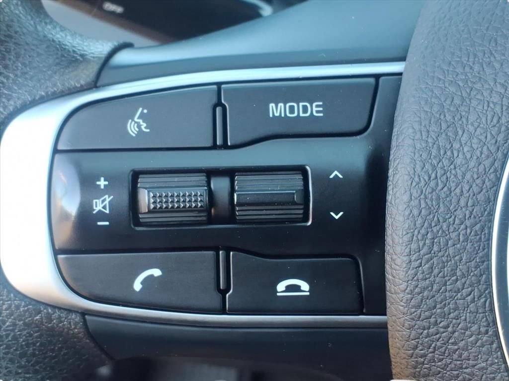 Used 2023 Kia K5 LXS image 21
