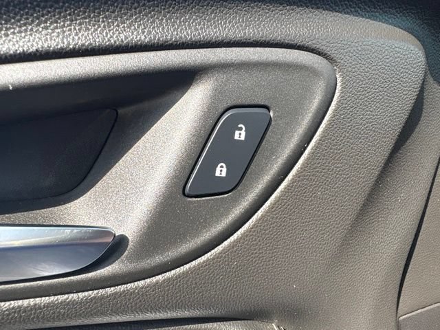 Used 2024 Buick Encore GX Sport Touring w/ Comfort Package AWD/4WD image 13