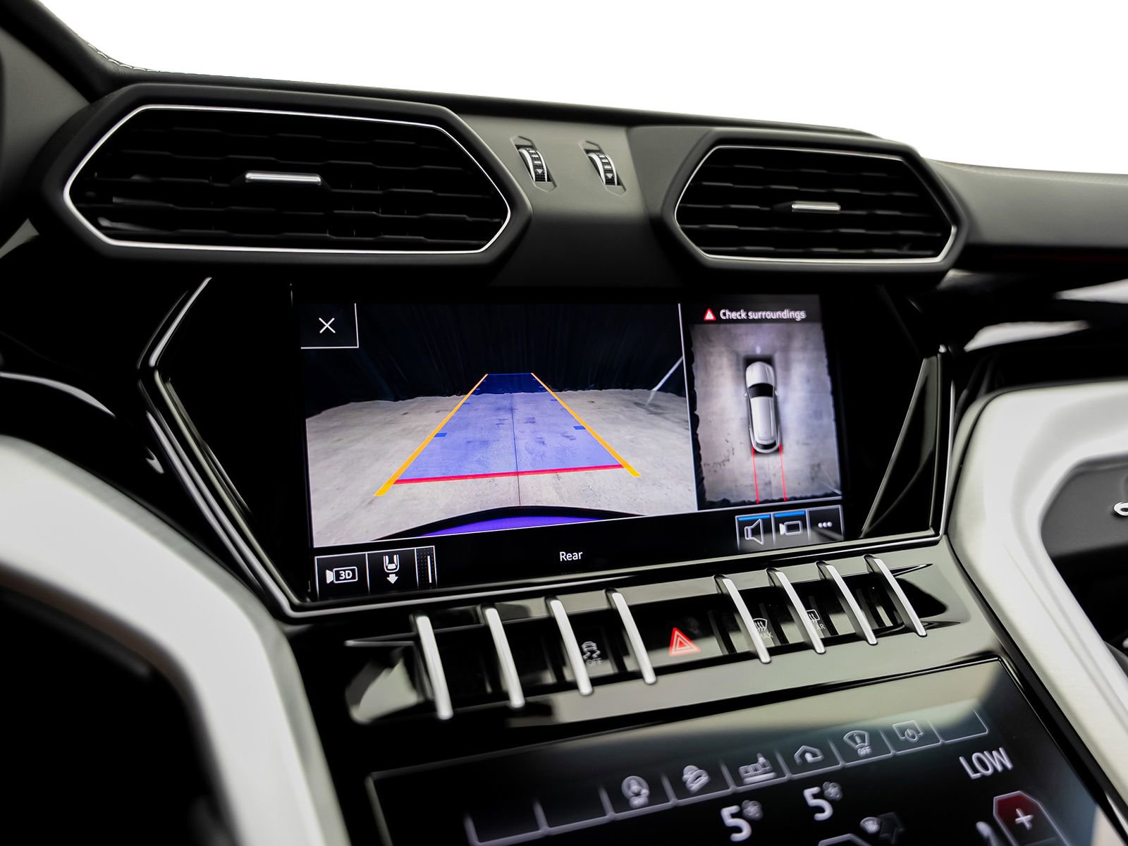 Used 2020 Lamborghini Urus image 48