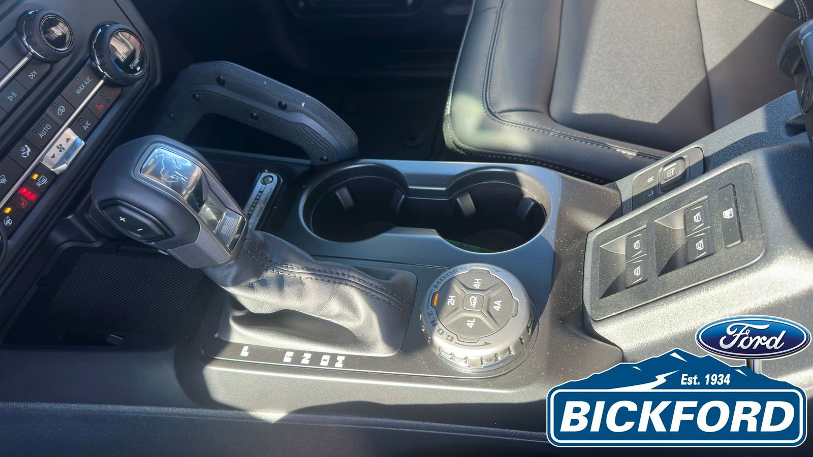 New 2025 Ford Bronco Badlands image 14