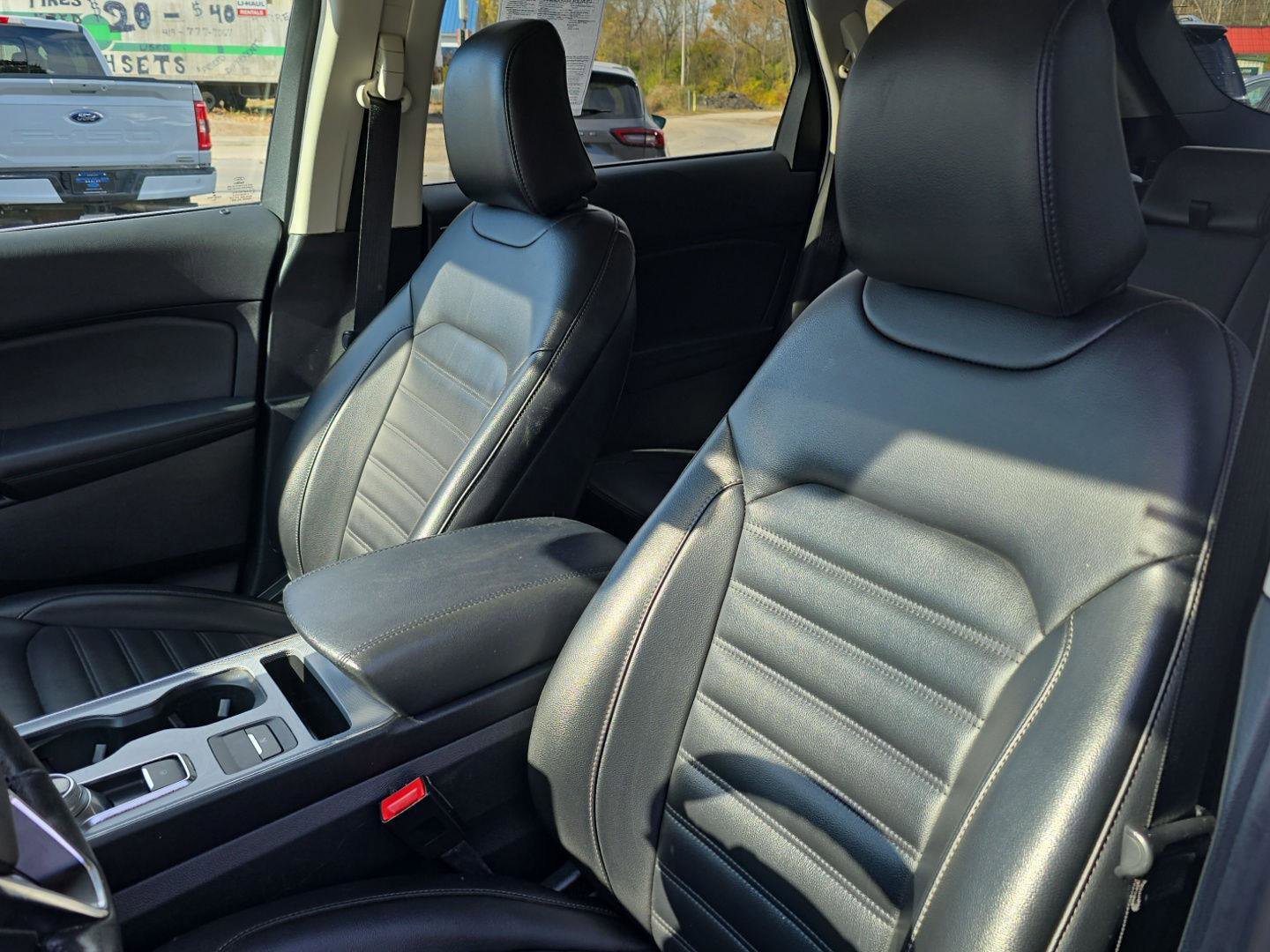 Used 2021 Ford Edge SEL image 12