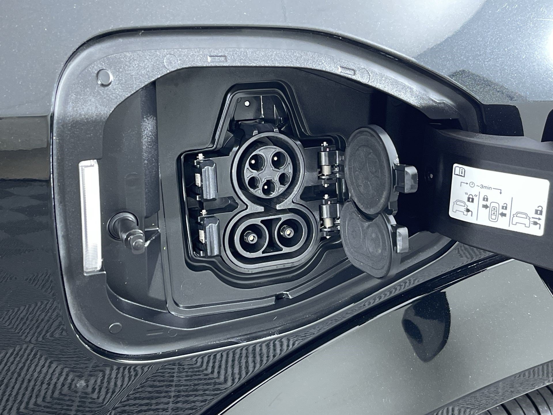Certified 2024 Nissan Ariya AWD image 29
