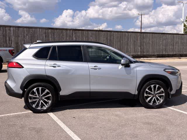 Used 2023 Toyota Corolla Cross XLE FWD image 7
