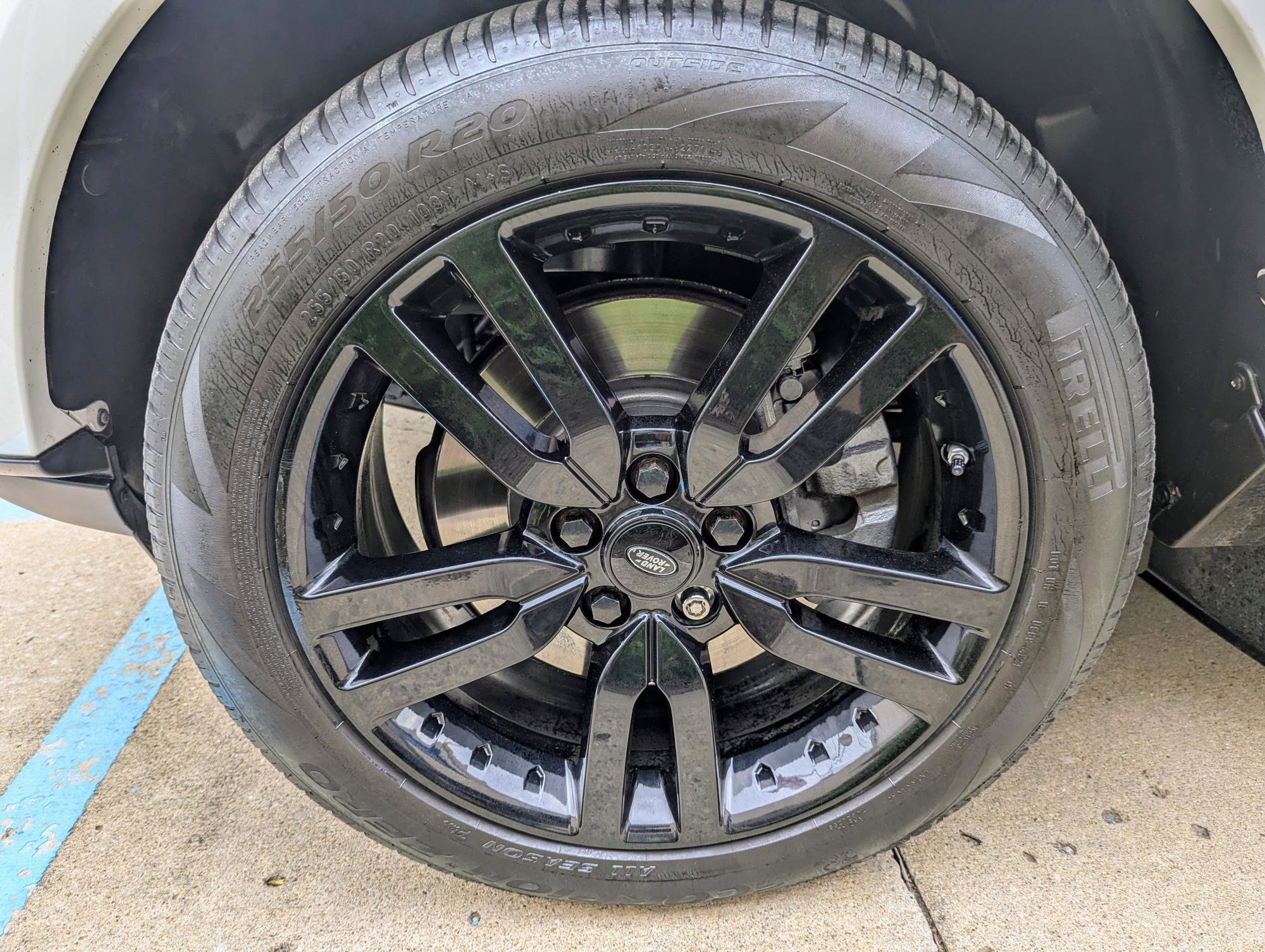 Used 2015 Land Rover LR4 HSE LUX image 18