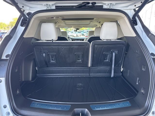Used 2024 Buick Enclave Essence w/ Experience Buick Package FWD image 22