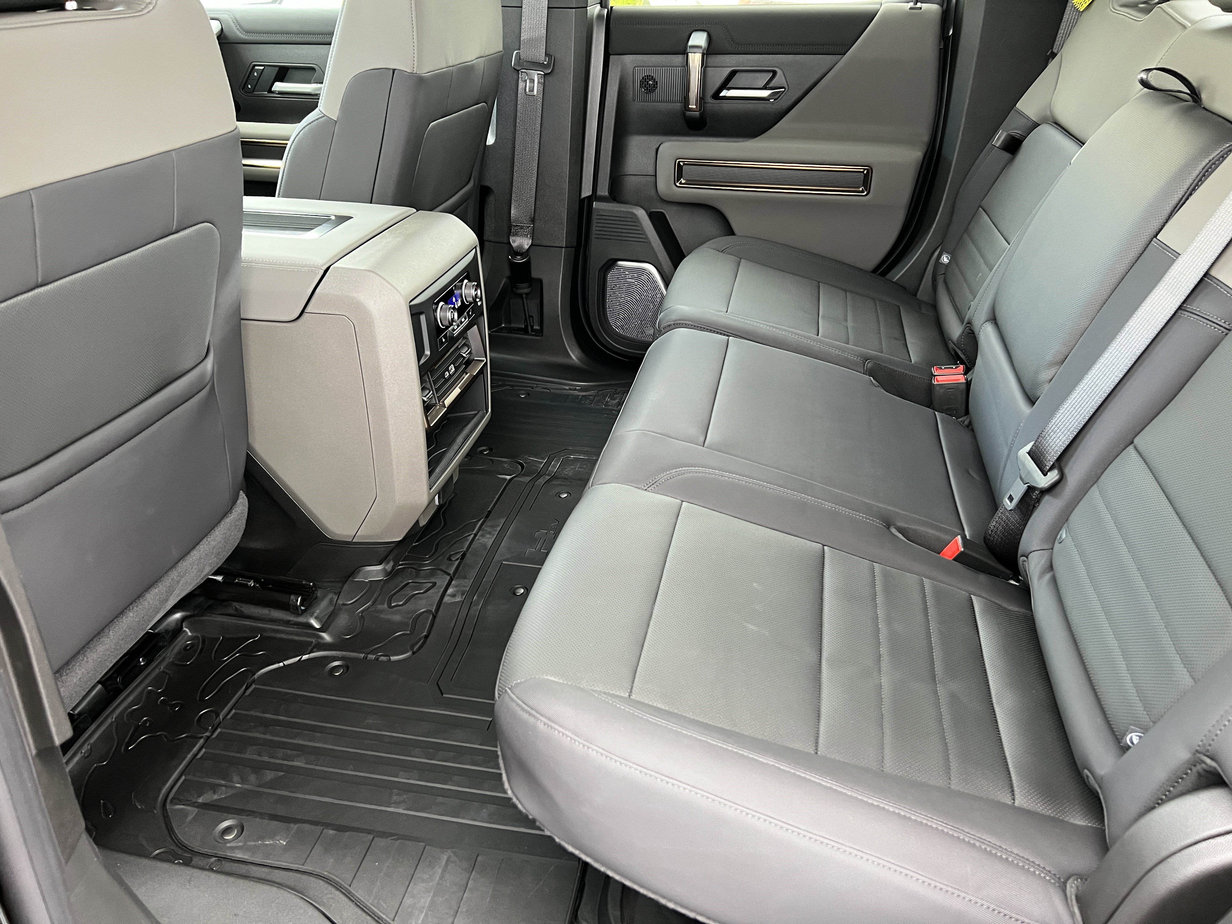 New 2025 GMC Hummer EV 3X w/ Battery Pack, 24 Module Pack image 18