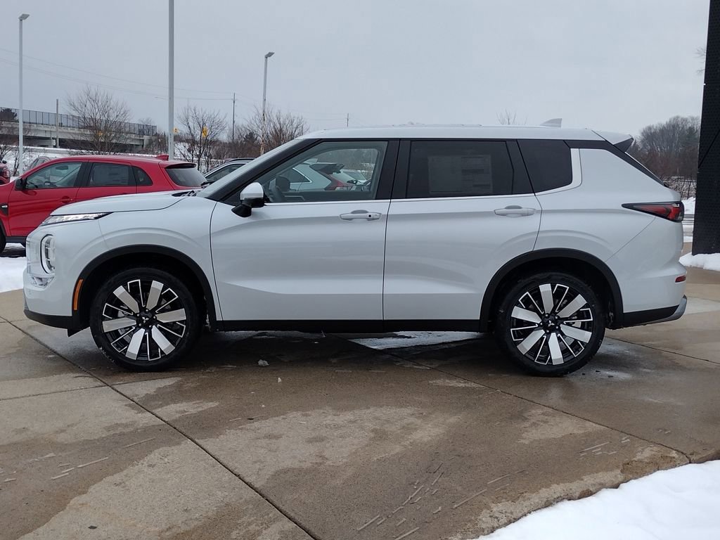 New 2026 Mitsubishi Outlander SE image 19