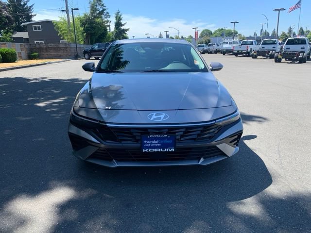 Certified 2025 Hyundai Elantra Limited FWD image 10