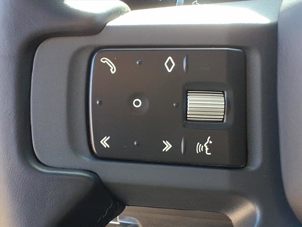 Certified 2023 Land Rover Defender 110 X-Dynamic SE image 16