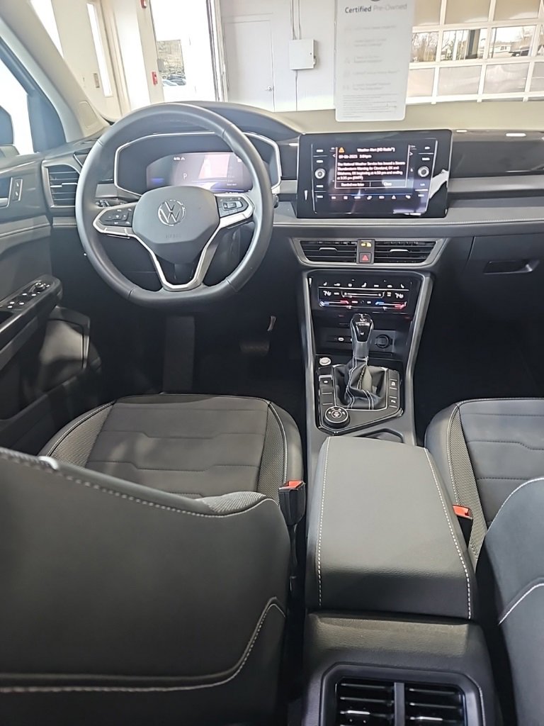 Used 2025 Volkswagen Taos SE image 24