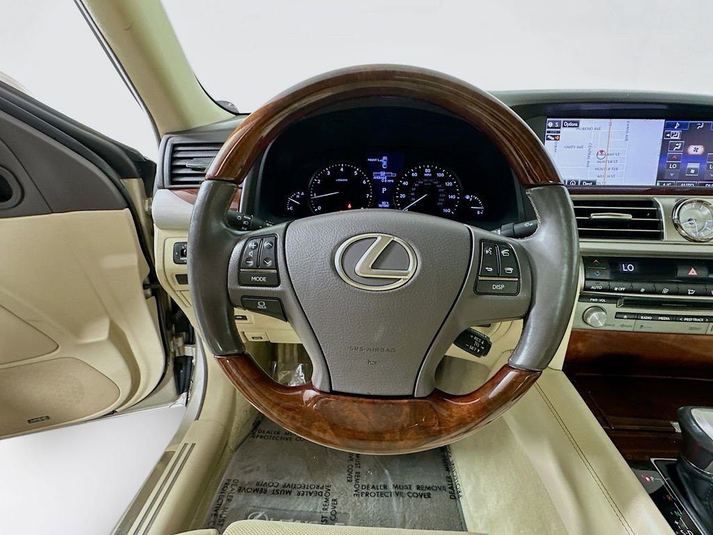 Used 2015 Lexus LS 460 w/ Comfort Package RWD image 13