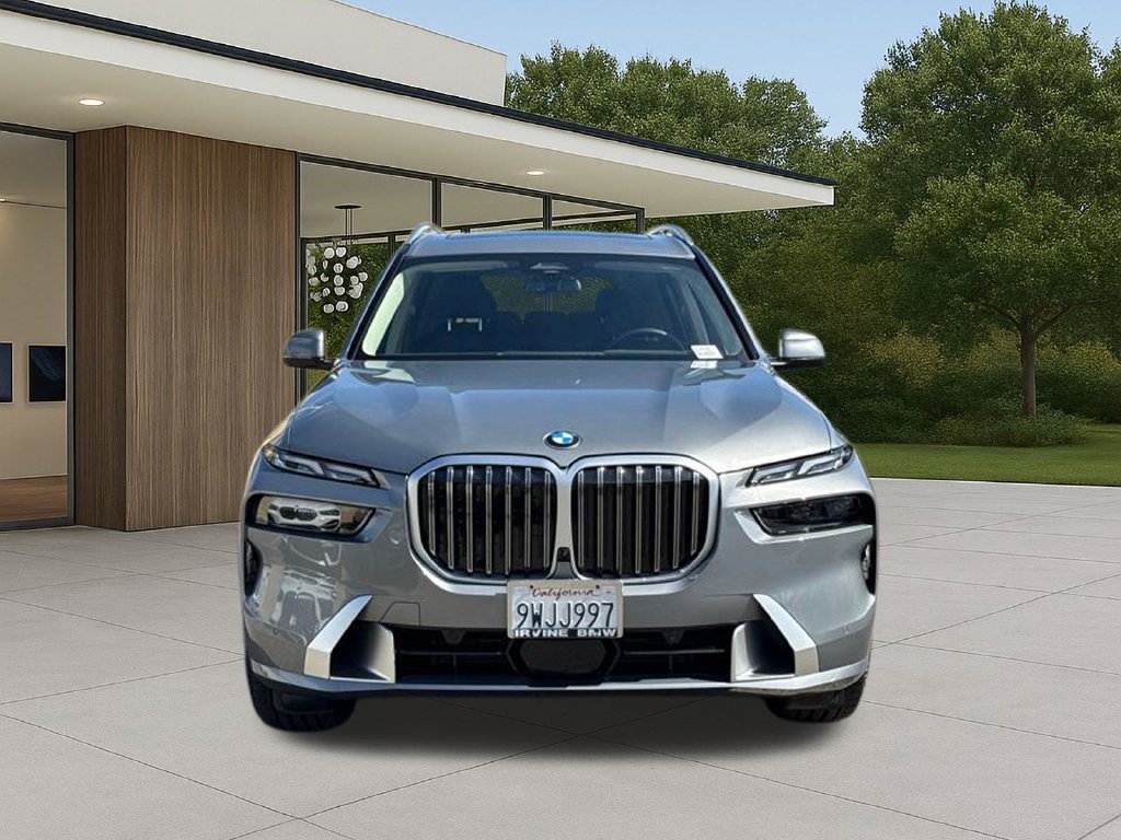 Used 2026 BMW X7 xDrive40i AWD/4WD image 4