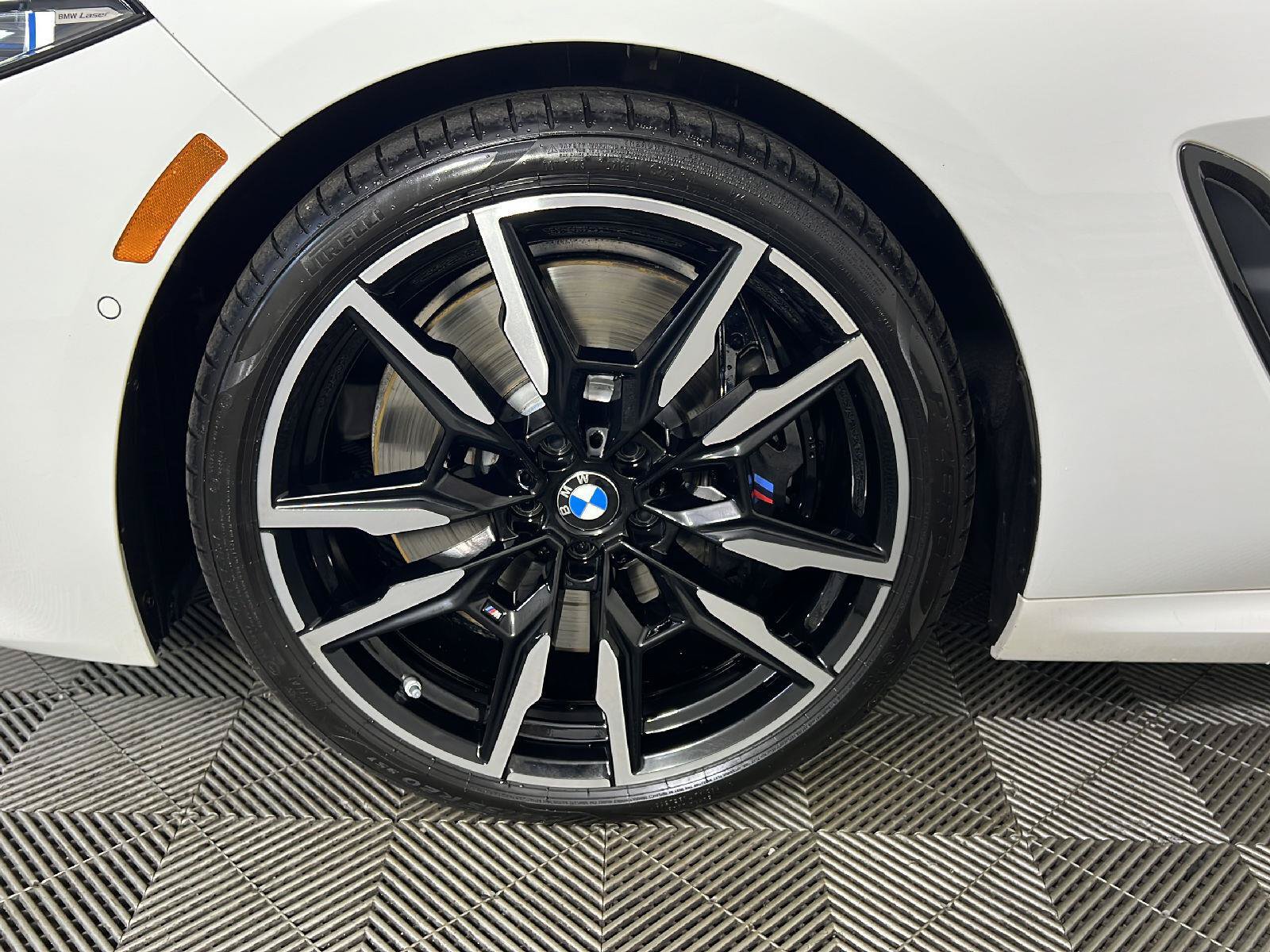 Used 2025 BMW M850i xDrive Coupe w/ M Sport Professional Package AWD/4WD image 30
