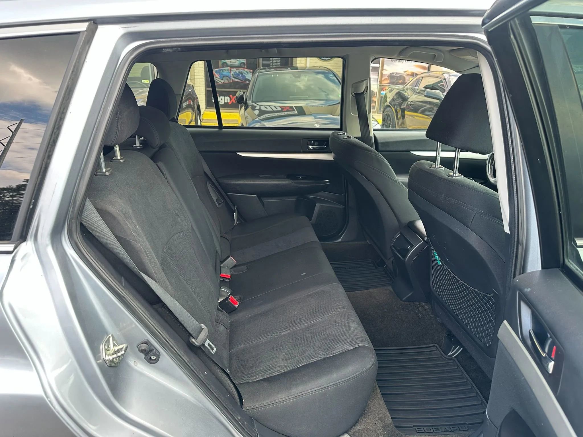 Used 2013 Subaru Outback 2.5i Premium w/ All-Weather Pkg image 8