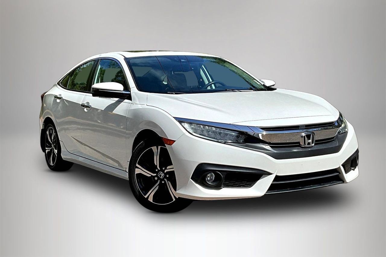 Used 2017 Honda Civic Touring image 2