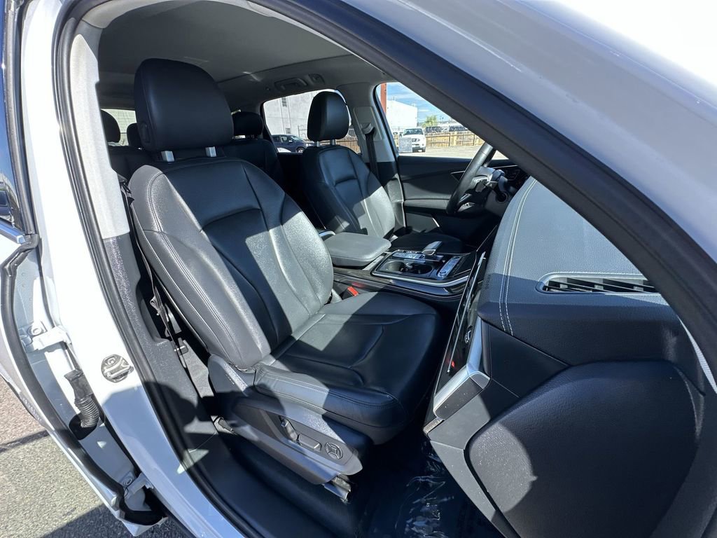 Used 2023 Audi Q7 3.0T Prestige image 35