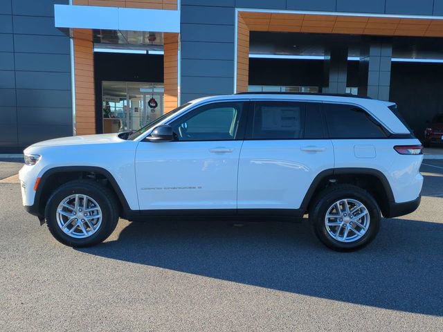 New 2025 Jeep Grand Cherokee Laredo X w/ Trailer Tow Package image 7